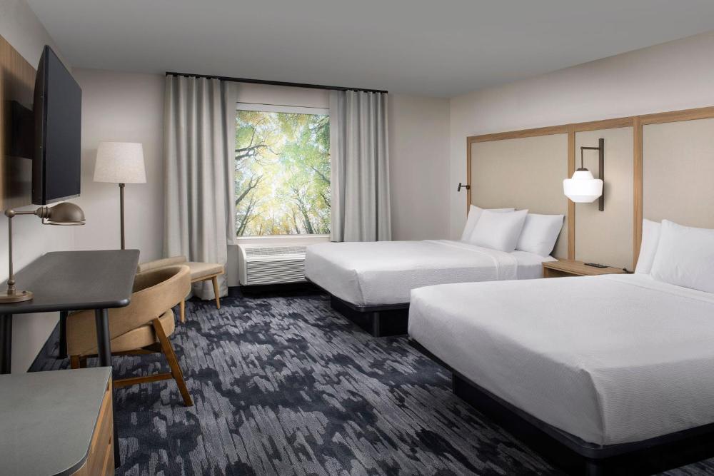 Queen Room with Two Queen Beds interior